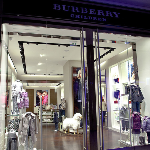 Burberry Children Mağaza Uygulamaları